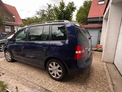 Blau Gebraucht 2003 VW Touran Highline Van / Kleinbus | 1.000 € (Guter Preis)