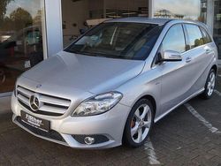 Silber Gebraucht 2012 Mercedes B200 Sport Van / Kleinbus | 14.900 € (Etwas zu teuer)