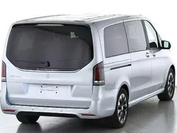 Hightechsilber Gebraucht 2025 Mercedes EQV300 Van / Kleinbus | 59.990 € (Teuer)