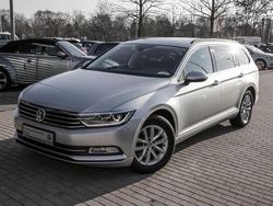 Silber Gebraucht 2018 VW Passat Comfortline Kombi | 15.000 € (Fairer Preis)