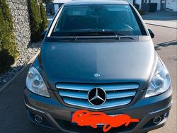 Grau Gebraucht 2011 Mercedes B200 Van / Kleinbus | 1.800 € (Superpreis)