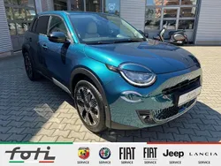 Grün Neu 2025 Fiat 600 La Prima SUV | 30.490 € (Etwas zu teuer)