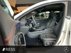 Gebraucht 2025 Mercedes CLA200 AMG line | 43.700 €