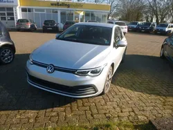 Reflexsilber metallic Gebraucht 2023 VW Golf VIII Active Limousine | 24.990 € (Fairer Preis)