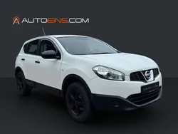 Weiß Gebraucht 2013 Nissan Qashqai Visia SUV | 6.888 € (Fairer Preis)