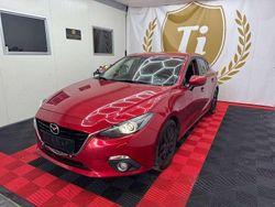 Rubinrot metallic Gebraucht 2015 Mazda 3 Limousine | 10.500 € (Fairer Preis)