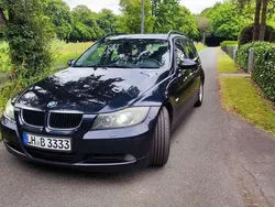 Blau Gebraucht 2006 BMW 320 Kombi | 2.000 € (Etwas zu teuer)