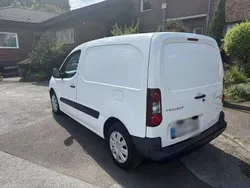 Weiß Gebraucht 2015 Peugeot Partner Van / Kleinbus | 3.850 €