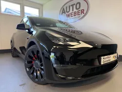 Solid black Gebraucht 2022 Tesla Model Y Performance SUV | 42.890 € (Teuer)