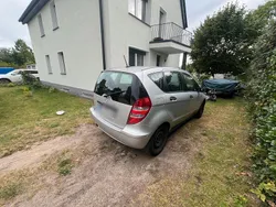 Grau Gebraucht 2008 Mercedes A180 Kleinwagen | 900 €