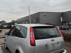 Grau Gebraucht 2009 Ford C-MAX Ghia Van / Kleinbus | 2.100 € (Fairer Preis)