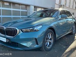 Grün Gebraucht 2024 BMW 520 Sport Line Limousine | 45.749 € (Superpreis)