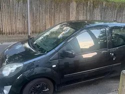 Schwarz Gebraucht 2011 Renault Twingo Kleinwagen | 2.000 €