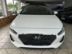 Weiß Gebraucht 2018 Hyundai i30 Trend Limousine | 12.500 € (Guter Preis)