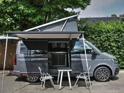 Pure grey (metallic) Gebraucht 2022 VW T6.1 California Van | 74.950 €