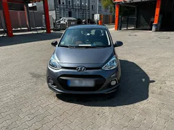 Silber Gebraucht 2014 Hyundai i10 Edition Kleinwagen | 4.000 € (Superpreis)