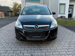 Schwarz Gebraucht 2012 Opel Zafira Design Edition Van / Kleinbus | 3.999 € (Fairer Preis)