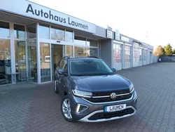 Rauchgrau metallic Gebraucht 2024 VW T-Cross Life SUV | 27.250 € (Fairer Preis)