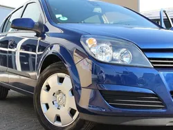 Blau Gebraucht 2005 Opel Astra Edition Limousine | 2.490 € (Fairer Preis)