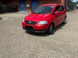 Rot Gebraucht 2005 VW Fox Kleinwagen | 599 €