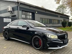 Schwarz Gebraucht 2015 Mercedes CLA45 AMG AMG Limousine | 23.900 € (Fairer Preis)