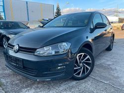 Grau Gebraucht 2015 VW Golf VII Cup Limousine | 13.990 € (Fairer Preis)