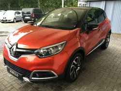 Rot Gebraucht 2016 Renault Captur XMOD SUV | 11.980 € (Fairer Preis)