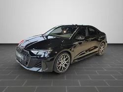 Mythosschwarz metallic (metallic) Gebraucht 2025 Audi RS3 Advanced Kleinwagen | 74.280 € (Teuer)