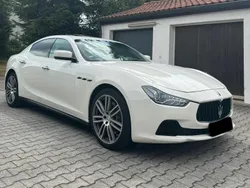Weiß Gebraucht 2016 Maserati Ghibli Coupé | 24.900 €