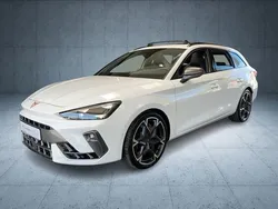 Weiß Gebraucht 2025 Cupra Leon VZ Limousine | 39.978 € (Guter Preis)