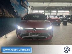 Rot Gebraucht 2025 VW Passat Elegance Limousine | 37.400 € (Superpreis)