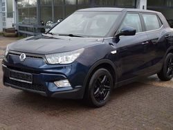 Blau Gebraucht 2017 Ssangyong (KGM) Tivoli Quartz SUV | 7.998 €