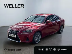 Rot Gebraucht 2021 Lexus IS300h Luxury Line Limousine | 32.990 € (Fairer Preis)