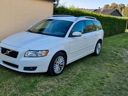 Weiß Gebraucht 2008 Volvo V50 Summum Kombi | 5.600 €