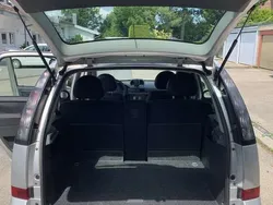 Grau Gebraucht 2008 Opel Meriva Van / Kleinbus | 3.400 € (Fairer Preis)