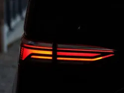 Schwarz Gebraucht 2023 VW Multivan Life Van / Kleinbus | 45.891 € (Guter Preis)
