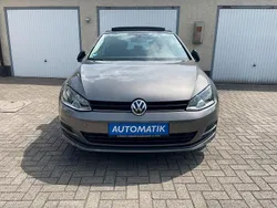 Grau Gebraucht 2015 VW Golf VII Comfortline Limousine | 14.999 € (Fairer Preis)