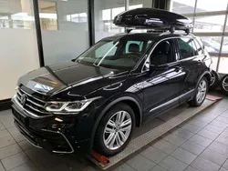 Deep black perleffekt Gebraucht 2022 VW Tiguan R-line SUV | 33.370 € (Fairer Preis)