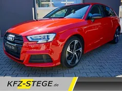 Rot Gebraucht 2020 Audi A3 S-Line Limousine | 19.999 € (Guter Preis)