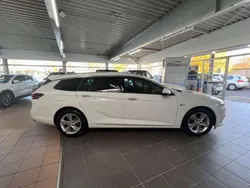 Weiß Gebraucht 2018 Opel Insignia Business Innovation Kombi | 15.999 € (Guter Preis)