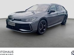 Grau Neu 2025 VW Passat R-line Kombi | 62.820 €
