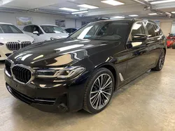 Schwarz Gebraucht 2024 BMW 520 Shadowline Kombi | 38.850 € (Guter Preis)