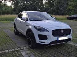 Weiß Gebraucht 2019 Jaguar E-Pace SE SUV | 21.400 € (Etwas zu teuer)