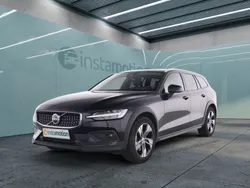 Schwarz Gebraucht 2023 Volvo V60 CC Plus Kombi | 43.650 € (Fairer Preis)