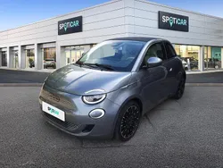 Grau Gebraucht 2022 Fiat 500e La Prima Kleinwagen | 21.990 € (Etwas zu teuer)