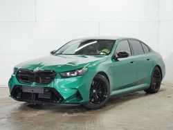 Grün Gebraucht 2025 BMW M5 Sport Line Limousine | 117.900 €