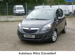 Grau Gebraucht 2012 Opel Meriva Van / Kleinbus | 5.998 € (Fairer Preis)