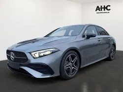 Metalliclack mountaingrau Gebraucht 2024 Mercedes A200 AMG line Limousine | 33.290 € (Fairer Preis)