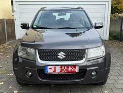 Grau Gebraucht 2011 Suzuki Grand Vitara SUV | 4.999 € (Guter Preis)