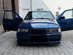 Blau Gebraucht 1999 BMW 323 Compact Kleinwagen | 5.000 €
